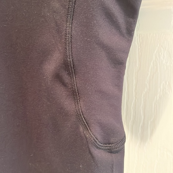 ❤️❤️SOLD Knix Black V Neck Short Sleeve Top❤️❤️ - Picture 2 of 4